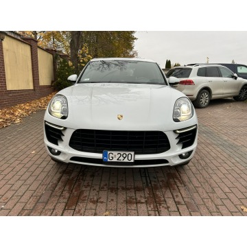 Porsche Macan  SUV 2017,  2.0 benzyna, automat - Na sprzedaż za 99 000 zł - Słupsk - zdjęcie 3