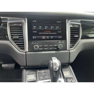 Porsche Macan  SUV 2017,  2.0 benzyna, automat - Na sprzedaż za 99 000 zł - Słupsk - zdjęcie 11