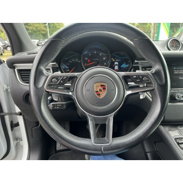 Porsche Macan  SUV 2017,  2.0 benzyna, automat - Na sprzedaż za 99 000 zł - Słupsk - zdjęcie 10