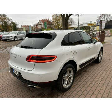 Porsche Macan  SUV 2017,  2.0 benzyna, automat - Na sprzedaż za 99 000 zł - Słupsk - zdjęcie 8