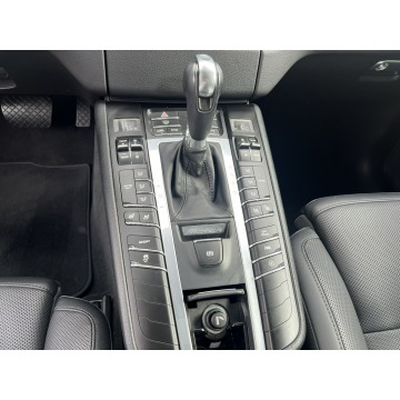 Porsche Macan  SUV 2017,  2.0 benzyna, automat - Na sprzedaż za 99 000 zł - Słupsk - zdjęcie 12