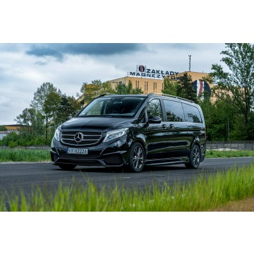 Mercedes - Benz  2018,  2.2 diesel, automat - Na sprzedaż za 349 777 zł - Ropczyce - zdjęcie 10