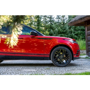 Land Rover Range Rover Velar  SUV 2018,  2.0 diesel, automat - Na sprzedaż za 132 777 zł - Ropczyce - zdjęcie 9