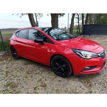 Opel Astra - 1.6 CDTI Black Edition