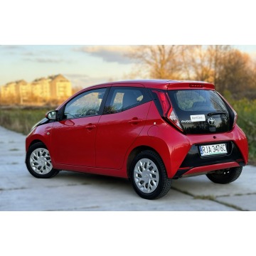 Toyota Aygo  Hatchback 2021,  1.0 benzyna - Na sprzedaż za 31 900 zł - Rzeszów - zdjęcie 12