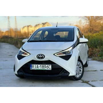 Toyota Aygo  Hatchback 2021,  1.0 benzyna - Na sprzedaż za 27 900 zł - Rzeszów - zdjęcie 2
