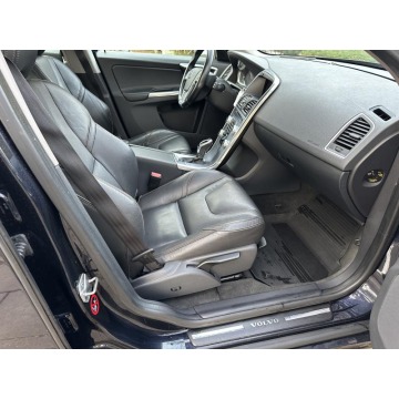 Volvo XC60  Terenowy 2016,  2.0 diesel, automat - Na sprzedaż za 37 000 zł - Warszawa - zdjęcie 6