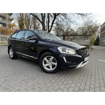 Volvo XC60  Terenowy 2016,  2.0 diesel, automat - Na sprzedaż za 37 000 zł - Warszawa - zdjęcie 2