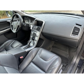 Volvo XC60  Terenowy 2016,  2.0 diesel, automat - Na sprzedaż za 37 000 zł - Warszawa - zdjęcie 5