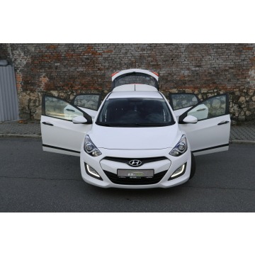 Hyundai i30  Hatchback 2012,  1.4 benzyna - Na sprzedaż za 26 500 zł - Bytom - zdjęcie 10