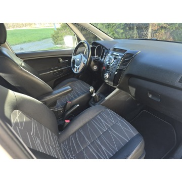 Kia Venga  Hatchback 2010,  1.6 diesel - Na sprzedaż za 16 900 zł - Bielsko-Biała - zdjęcie 11