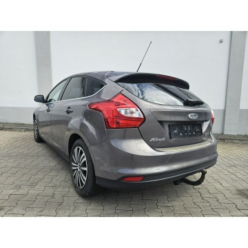 Ford Focus  Hatchback 2011,  1.6 benzyna - Na sprzedaż za 27 894 zł - Rybnik - zdjęcie 6