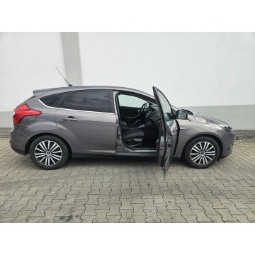 Ford Focus  Hatchback 2011,  1.6 benzyna - Na sprzedaż za 27 894 zł - Rybnik - zdjęcie 12
