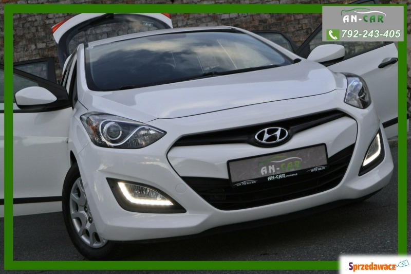Hyundai i30  Hatchback 2012,  1.4 benzyna - Na sprzedaż za 26 500 zł - Bytom