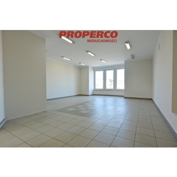 Lokal pow. 64 m2, Daleszyce, Centrum