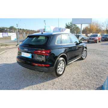 Audi Q5  SUV 2019,  2.0 diesel, automat - Na sprzedaż za 96 899 zł - Warszawa - zdjęcie 6