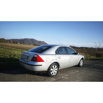 Ford Mondeo  Hatchback 2004,  1.8 benzyna - Na sprzedaż za 4 200,00 zł - Rząśnik - zdjęcie 4