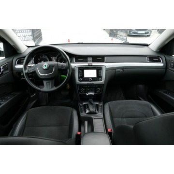 Skoda Superb  Sedan/Limuzyna 2012,  3.6 benzyna+LPG, automat - Na sprzedaż za 36 500 zł - Grójec - zdjęcie 5