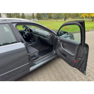 Audi A4 2004,  2.0 benzyna - Na sprzedaż za 12 900 zł - Ruda Śląska - zdjęcie 10