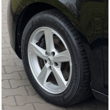 Volvo V40  Liftback 2017,  2.0 benzyna - Na sprzedaż za 45 000 zł - Ruda Śląska - zdjęcie 11