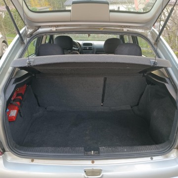Opel Astra  Sedan/Limuzyna 2004,  1.6 benzyna - Na sprzedaż za 5 990,00 zł - Mińsk Mazowiecki - zdjęcie 4