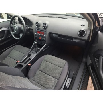 Audi A3  Hatchback 2007,  1.6 benzyna - Na sprzedaż za 18 900 zł - Olsztyn - zdjęcie 12
