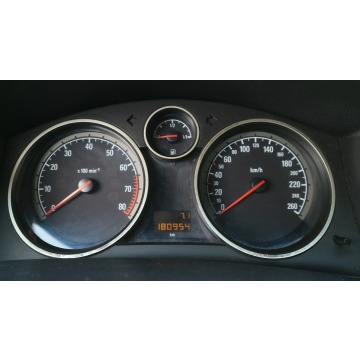 Opel Astra  Kabriolet 2006,  1.6 benzyna - Na sprzedaż za 11 900 zł - Bytom - zdjęcie 2