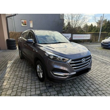 Hyundai Tucson  SUV 2016,  1.6 benzyna - Na sprzedaż za 57 900 zł - Orzech - zdjęcie 3