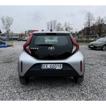 Toyota Aygo  Hatchback 2022,  1.0 benzyna, automat - Na sprzedaż za 54 735 zł - Warszawa - zdjęcie 4