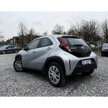 Toyota Aygo  Hatchback 2022,  1.0 benzyna, automat - Na sprzedaż za 54 735 zł - Warszawa - zdjęcie 6