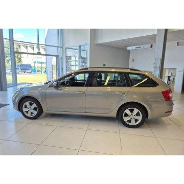 Skoda Octavia 2018,  1.5 benzyna, automat - Na sprzedaż za 47 900 zł - Kraków - zdjęcie 6