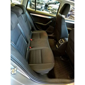 Skoda Octavia 2018,  1.5 benzyna, automat - Na sprzedaż za 47 900 zł - Kraków - zdjęcie 12