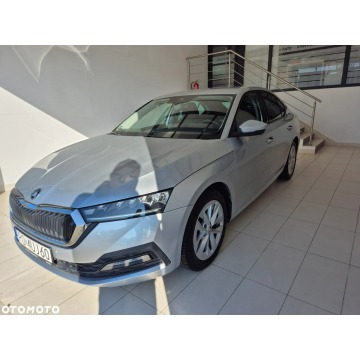 Skoda Octavia  Sedan/Limuzyna 2021,  2.0 diesel - Na sprzedaż za 63 900 zł - Kraków - zdjęcie 11