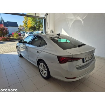 Skoda Octavia  Sedan/Limuzyna 2021,  2.0 diesel - Na sprzedaż za 63 900 zł - Kraków - zdjęcie 10