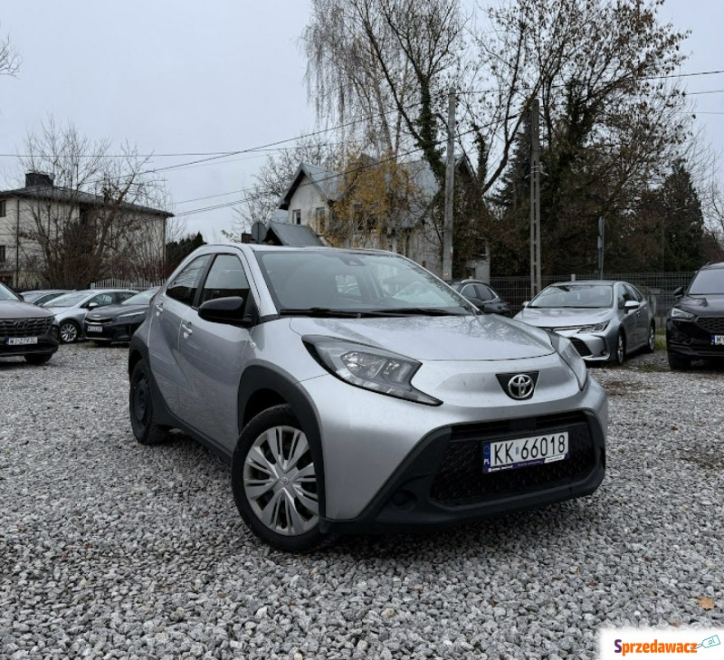 Toyota Aygo  Hatchback 2022,  1.0 benzyna, automat - Na sprzedaż za 54 735 zł - Warszawa