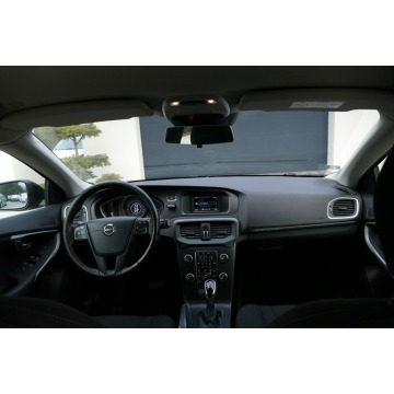 Volvo V40  Hatchback 2017,  2.0 diesel, automat - Na sprzedaż za 39 900 zł - Grójec - zdjęcie 5