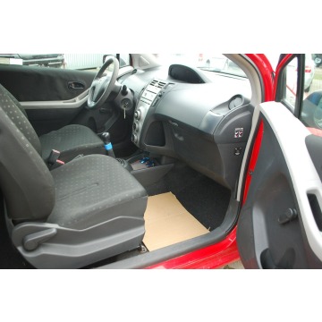 Toyota Yaris  Hatchback 2007,  1.0 benzyna - Na sprzedaż za 6 900,00 zł - Słupsk - zdjęcie 7