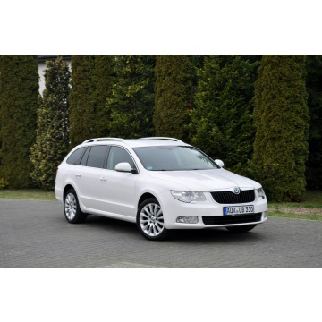 Skoda Superb  Kombi 2013,  2.0 diesel, automat - Na sprzedaż za 31 900 zł - Ostrów Mazowiecka - zdjęcie 3