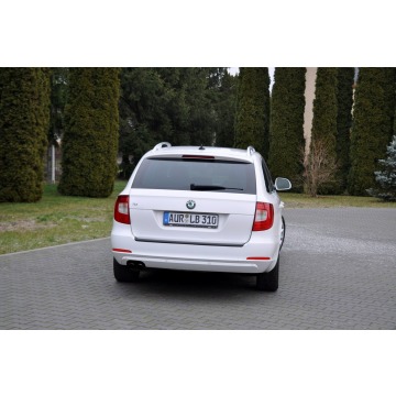 Skoda Superb  Kombi 2013,  2.0 diesel, automat - Na sprzedaż za 31 900 zł - Ostrów Mazowiecka - zdjęcie 7