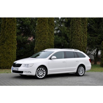 Skoda Superb  Kombi 2013,  2.0 diesel, automat - Na sprzedaż za 31 900 zł - Ostrów Mazowiecka - zdjęcie 11