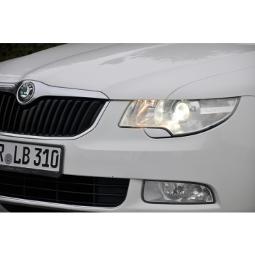Skoda Superb  Kombi 2013,  2.0 diesel, automat - Na sprzedaż za 31 900 zł - Ostrów Mazowiecka - zdjęcie 12