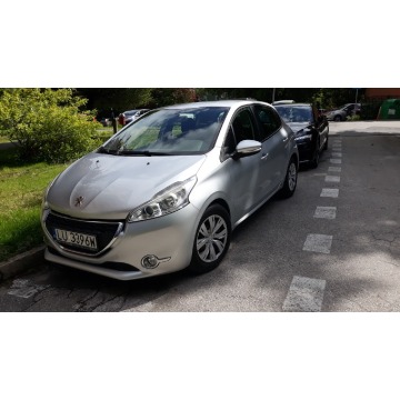 Peugeot 208 benzyna 2013r od pierwszego właściciela