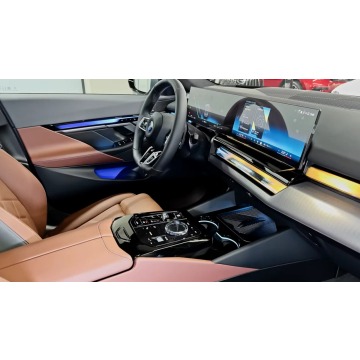 BMW Seria 5  Sedan/Limuzyna 2024,  2.0 diesel, automat - Na sprzedaż za 295 935 zł - Warszawa - zdjęcie 10