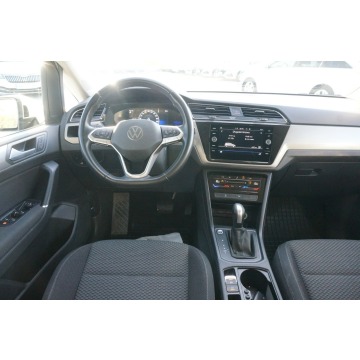 Volkswagen Touran  Minivan/Van 2022,  2.0 diesel, automat - Na sprzedaż za 65 000 zł - Poznań - zdjęcie 11