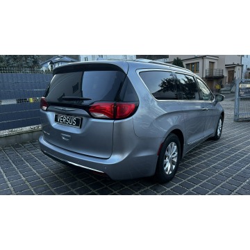 Chrysler Pacifica  Minivan/Van 2019,  3.6 benzyna, automat - Na sprzedaż za 74 900 zł - Gdynia - zdjęcie 4