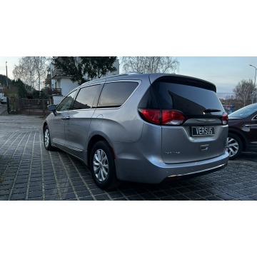 Chrysler Pacifica  Minivan/Van 2019,  3.6 benzyna, automat - Na sprzedaż za 74 900 zł - Gdynia - zdjęcie 6