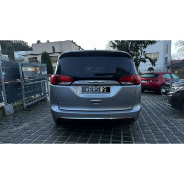 Chrysler Pacifica  Minivan/Van 2019,  3.6 benzyna, automat - Na sprzedaż za 74 900 zł - Gdynia - zdjęcie 5
