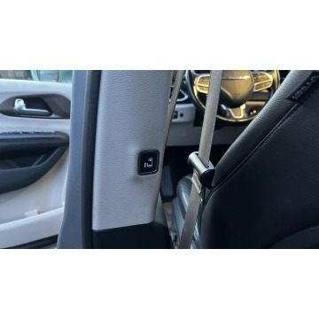 Chrysler Pacifica  Minivan/Van 2019,  3.6 benzyna, automat - Na sprzedaż za 74 900 zł - Gdynia - zdjęcie 12