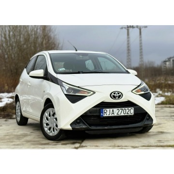 Toyota Aygo  Hatchback 2021,  1.0 benzyna - Na sprzedaż za 29 900 zł - Rzeszów - zdjęcie 4
