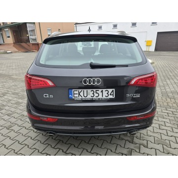 Audi Q5  SUV 2011,  3.0 diesel, automat - Na sprzedaż za 52 900 zł - Kutno - zdjęcie 12